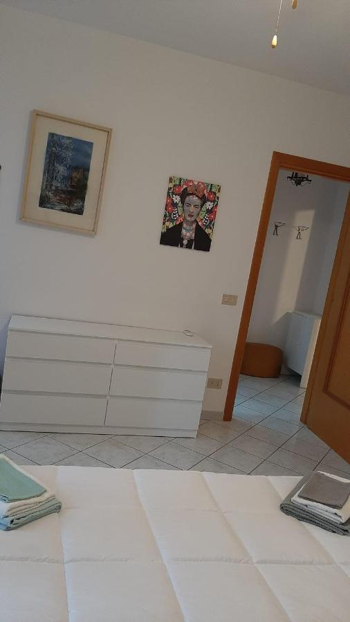Pressi Aeroporto Costa Smeralda Olbia Zewnętrze zdjęcie